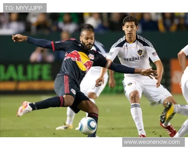 莱比锡红牛与马赛激战正酣比赛结果揭晓引发热议